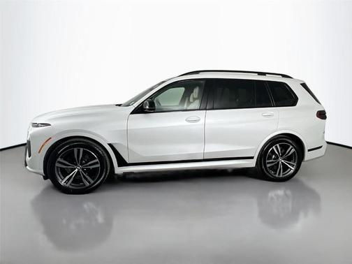 2024 BMW X7 M60i