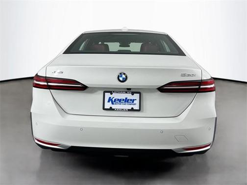 2025 BMW 530 i xDrive