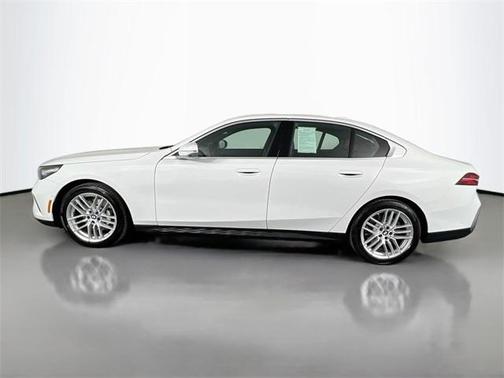 2025 BMW 530 i xDrive