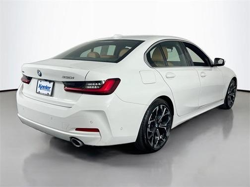 2025 BMW 330 i xDrive