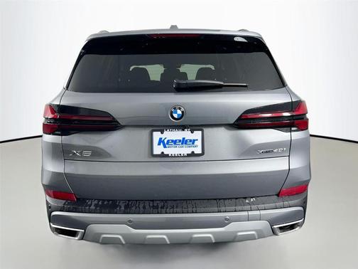 Gray Metallic 2026 BMW X5 xDrive40i