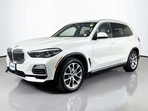 Mineral White Metallic 2021 BMW X5 xDrive40i