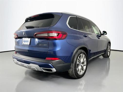 Phytonic Blue Metallic 2021 BMW X5 xDrive40i