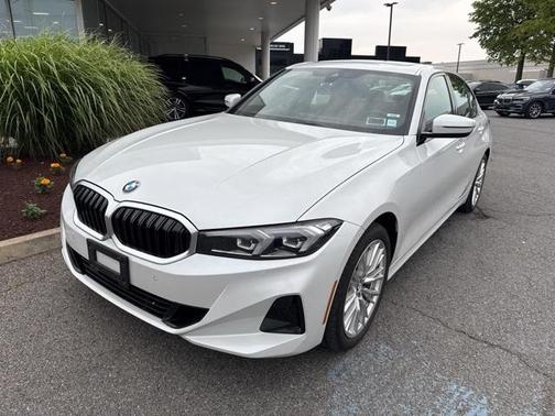 2023 BMW 330 i xDrive