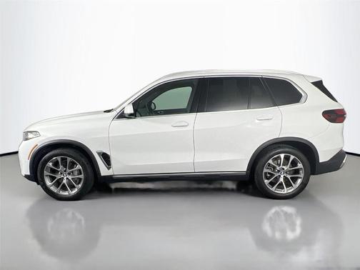 Alpine White 2024 BMW X5 xDrive40i