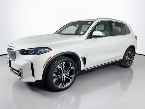 Mineral White Metallic 2026 BMW X5 xDrive40i