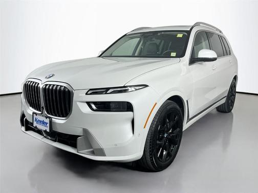 Mineral White Metallic 2025 BMW X7 xDrive40i