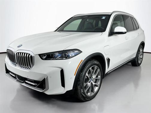 Alpine White 2026 BMW X5 PHEV xDrive50e