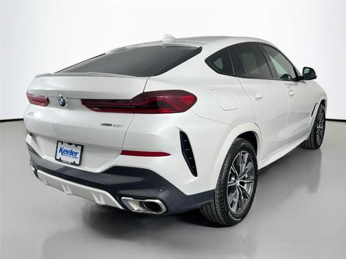 Mineral White Metallic 2023 BMW X6 xDrive40i
