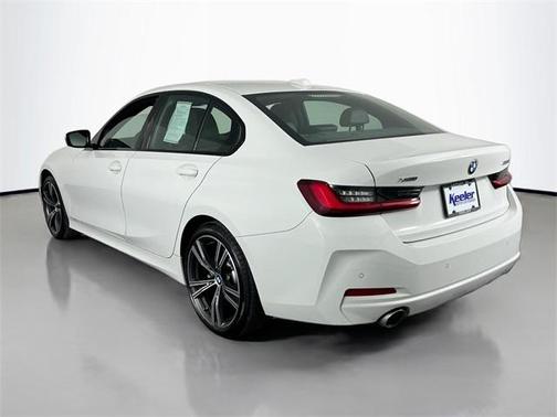 2023 BMW 330 i xDrive