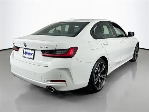 2023 BMW 330 i xDrive