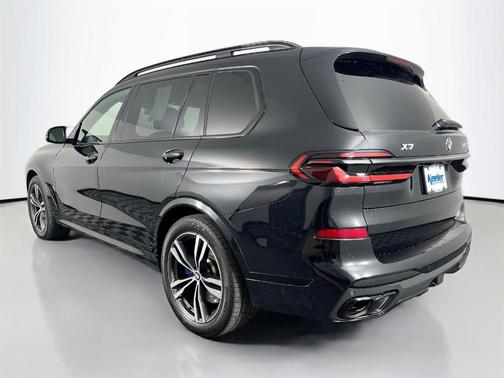 Black Sapphire Metallic 2024 BMW X7 M60i