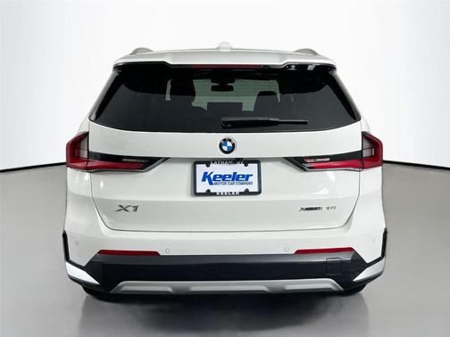 Alpine White 2025 BMW X1 xDrive28i