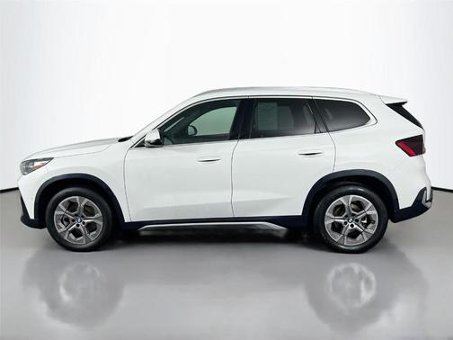 Alpine White 2025 BMW X1 xDrive28i