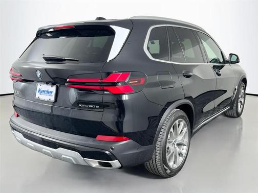 Black Sapphire Metallic 2026 BMW X5 PHEV xDrive50e