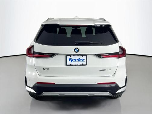 Alpine White 2025 BMW X1 xDrive28i