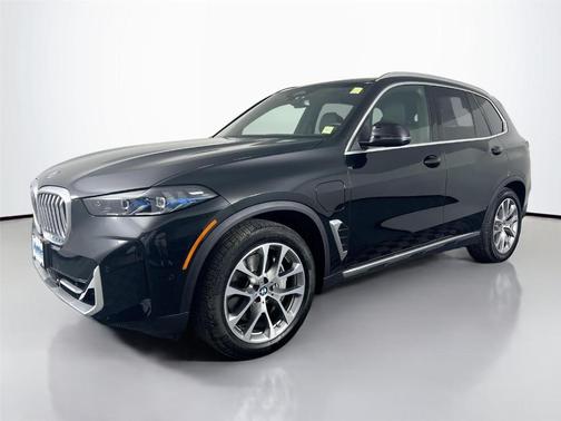 Black Sapphire Metallic 2026 BMW X5 PHEV xDrive50e