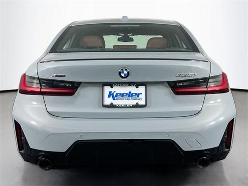 2025 BMW 330 i xDrive