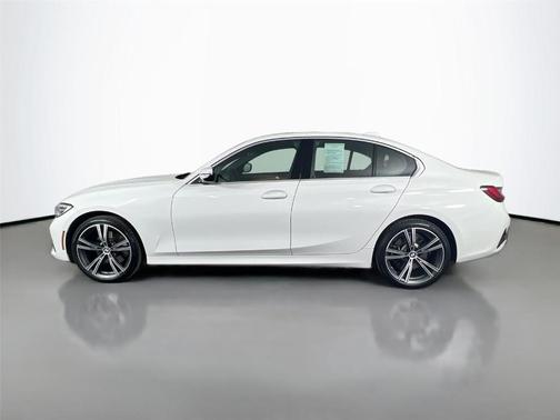 Alpine White 2022 BMW 330 i xDrive