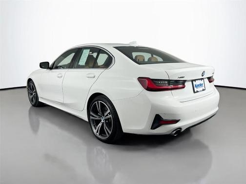 Alpine White 2022 BMW 330 i xDrive