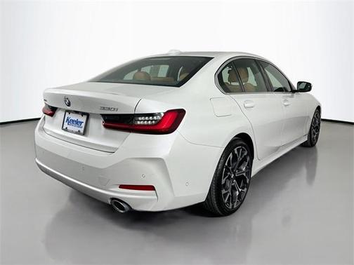 2025 BMW 330 i xDrive