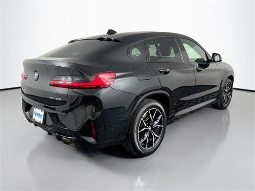 2025 BMW X4 xDrive30i