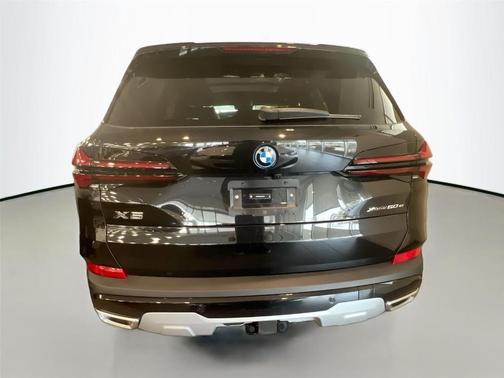 Black Sapphire Metallic 2026 BMW X5 PHEV xDrive50e