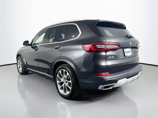 Dark Graphite Metallic 2022 BMW X5 xDrive40i