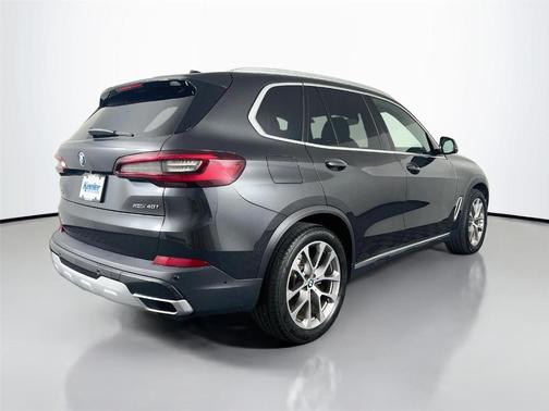 Dark Graphite Metallic 2022 BMW X5 xDrive40i