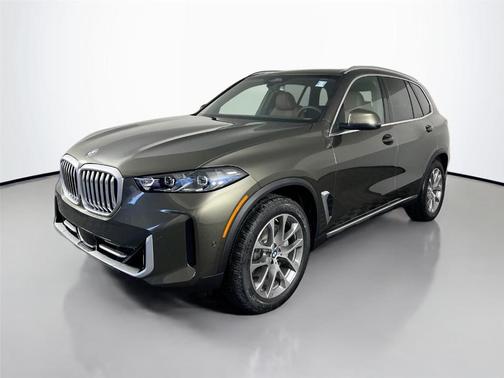 Manhattan Green Metallic 2026 BMW X5 xDrive40i