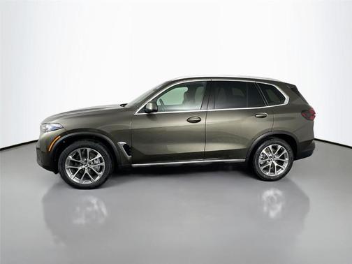 Manhattan Green Metallic 2026 BMW X5 xDrive40i