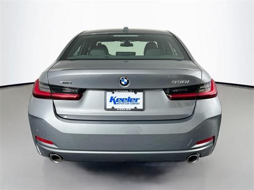 2023 BMW 330 i xDrive