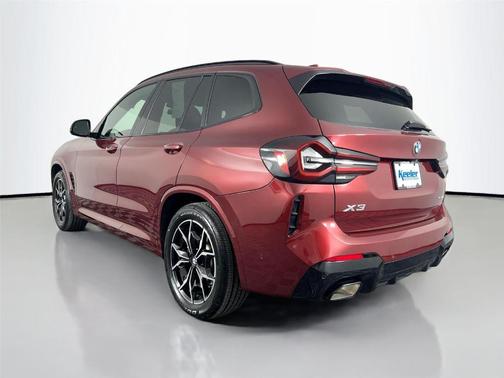 Aventurin Red Metallic 2023 BMW X3 xDrive30i