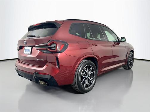 Aventurin Red Metallic 2023 BMW X3 xDrive30i