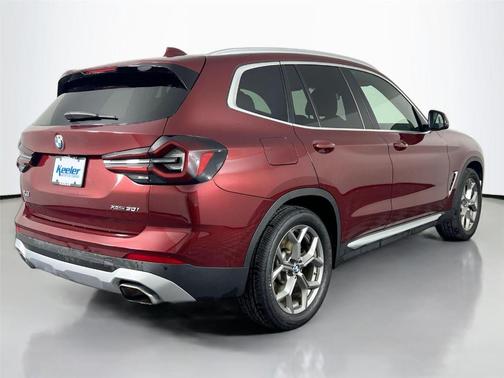 Aventurin Red Metallic 2023 BMW X3 xDrive30i