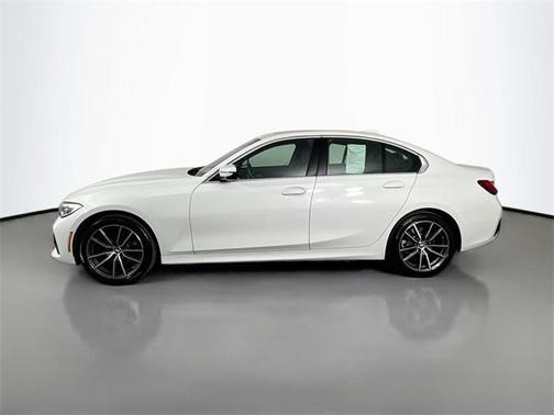 2022 BMW 330 i xDrive