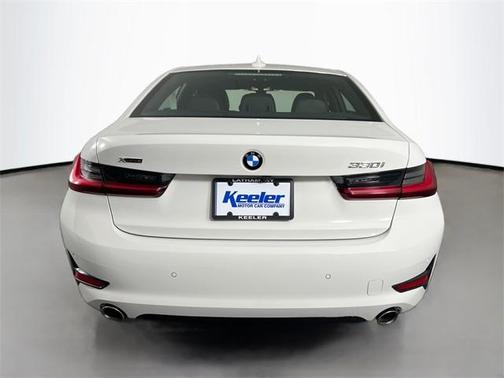 2022 BMW 330 i xDrive