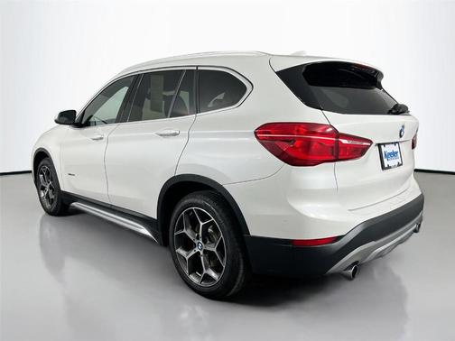 Mineral White Metallic 2018 BMW X1 xDrive28i