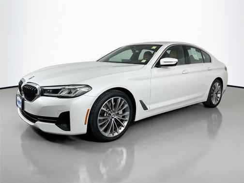 Mineral White Metallic 2021 BMW 530 i xDrive