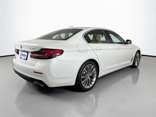 Mineral White Metallic 2021 BMW 530 i xDrive