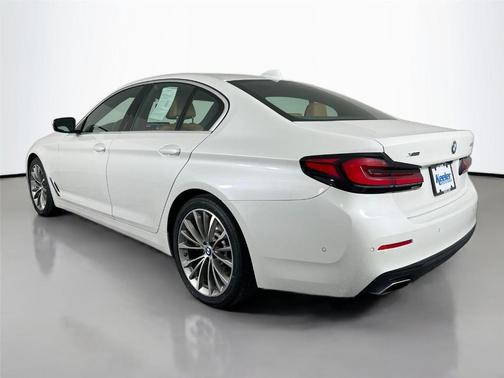 Mineral White Metallic 2021 BMW 530 i xDrive