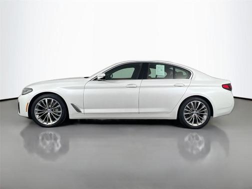 Mineral White Metallic 2021 BMW 530 i xDrive