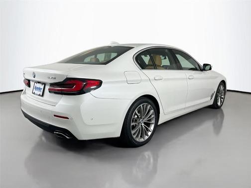 Mineral White Metallic 2021 BMW 530 i xDrive
