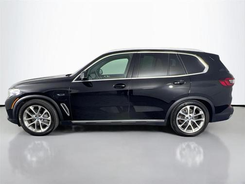 Jet Black 2022 BMW X5 PHEV xDrive45e