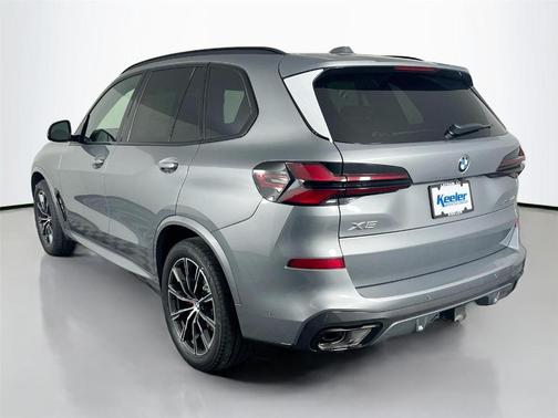 Gray Metallic 2026 BMW X5 xDrive40i