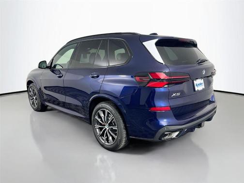 Tanzanite Blue II Metallic 2026 BMW X5 xDrive40i