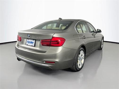 2018 BMW 330 i xDrive