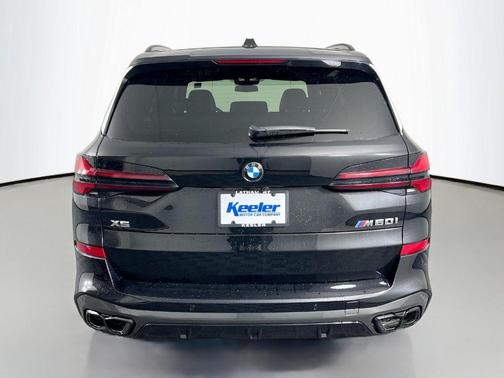 Black Sapphire Metallic 2026 BMW X5 M60i