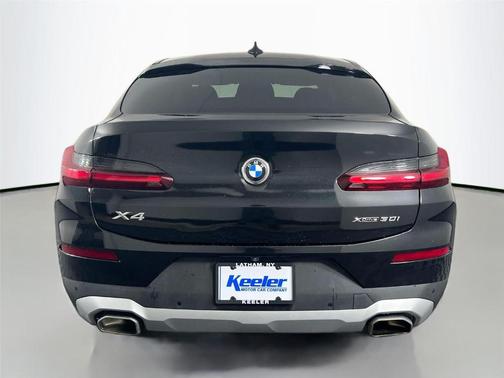 Black Sapphire Metallic 2022 BMW X4 xDrive30i