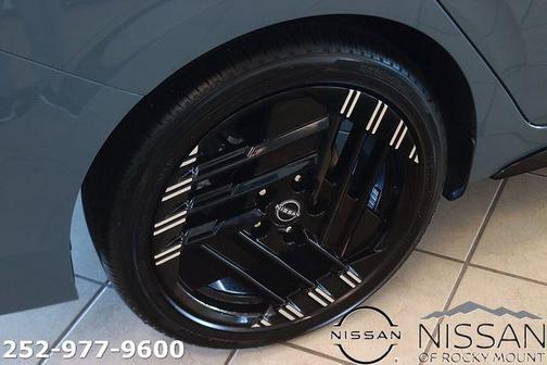 Atlantic Gray Metallic/Super Black 2026 Nissan Sentra SR